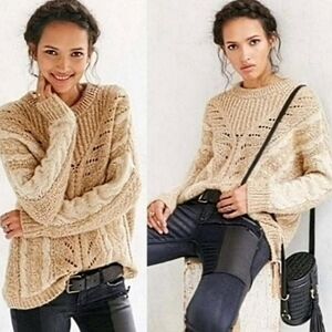 Ecote sand+cloud white : heavy maroon chunky oversized braided knit urban uo